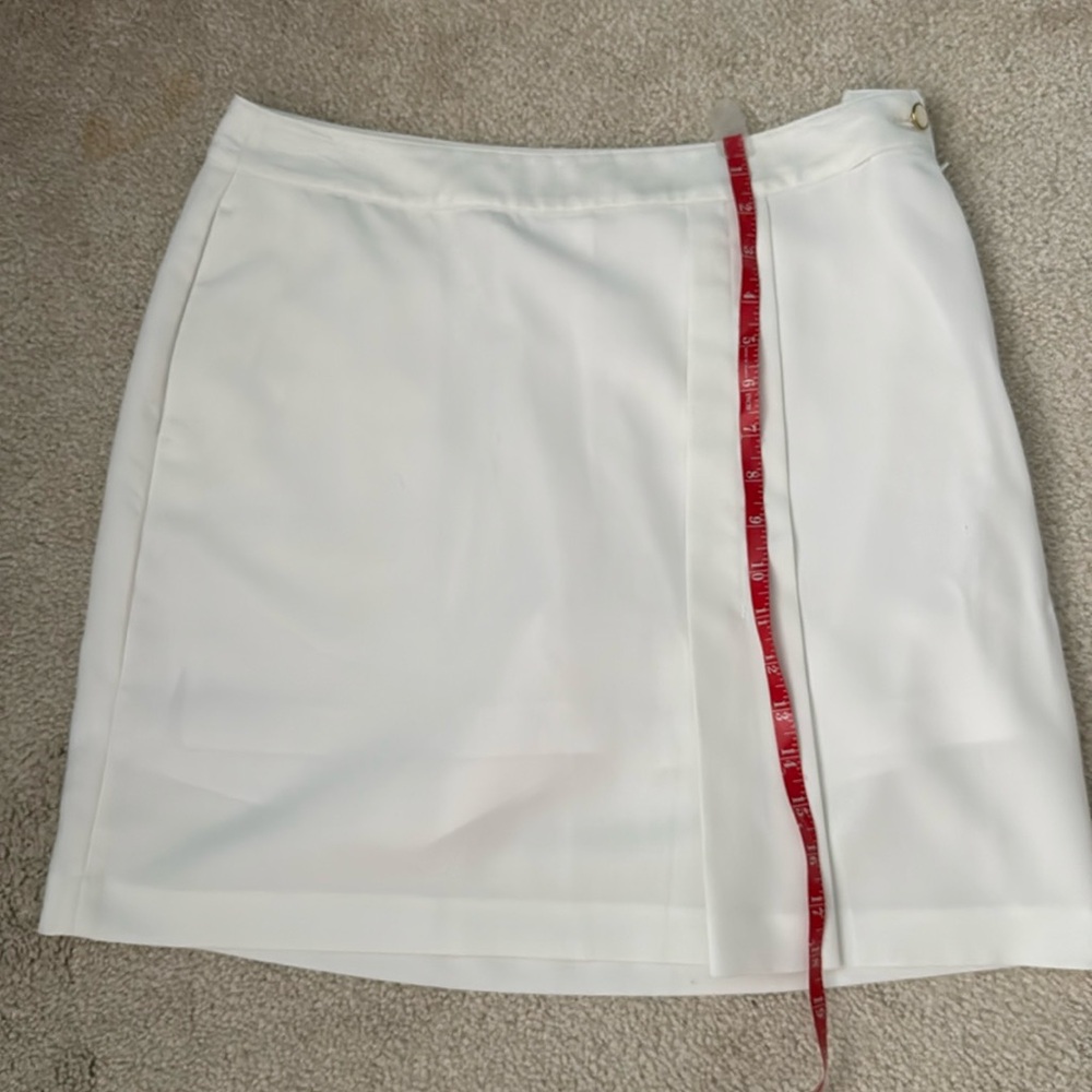 White golf/tennis skort
